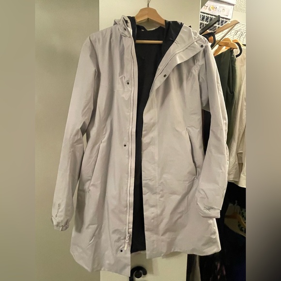 Womens Arc’teryx Medium Solano Jacket - brand new - Picture 1 of 6